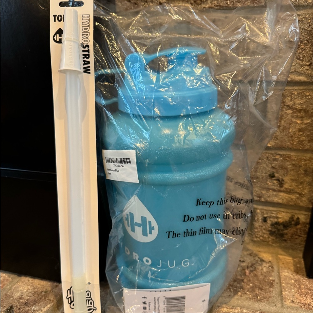 New hydrojug 73 oz. blue plastic bottle and straw